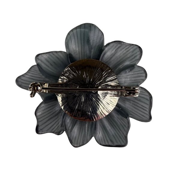 Monet Womens Black Metal Floral Brooch With Faux Pearl Center Pin Elegant Gift - Picture 2 of 4